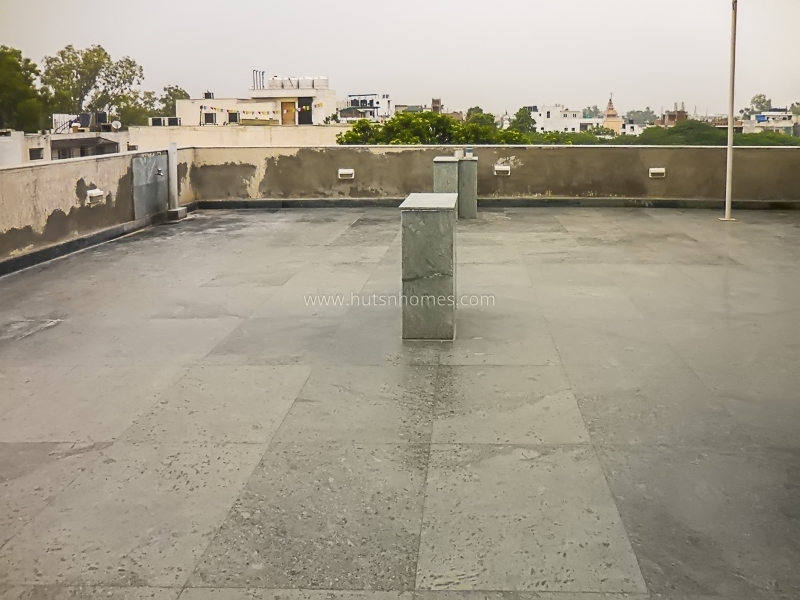 3 BHK Flat For Rent in Defence Colony