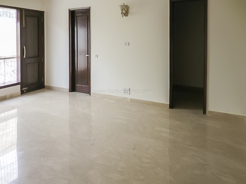 3 BHK Flat For Rent in Defence Colony