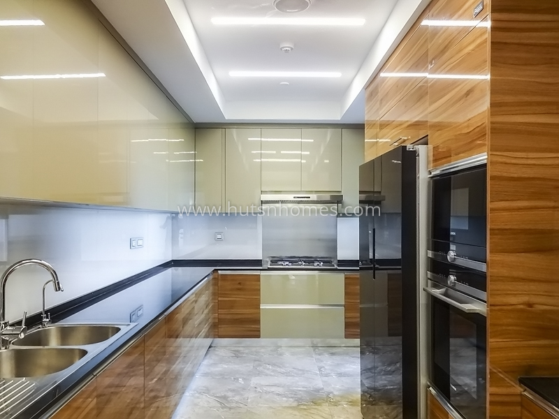 4 BHK Condo For Rent in Golf Course Road