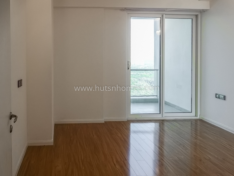 4 BHK Condo For Rent in Golf Course Road