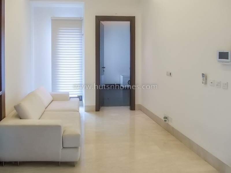 3 BHK Flat For Rent in Defence Colony