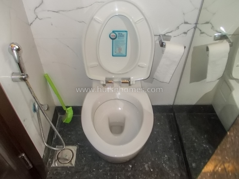3 BHK Flat For Rent in Defence Colony