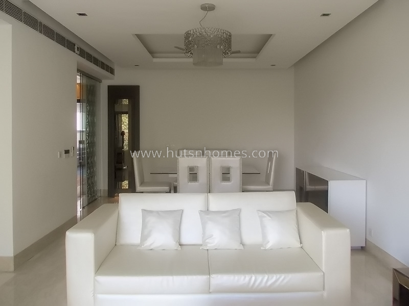3 BHK Flat For Rent in Defence Colony