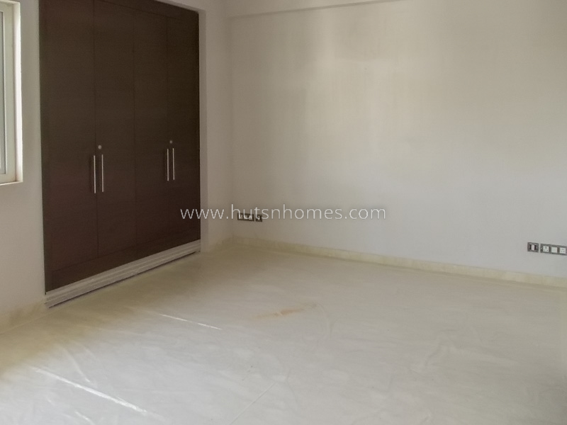 3 BHK Builder Floor For Rent in Defence Colony
