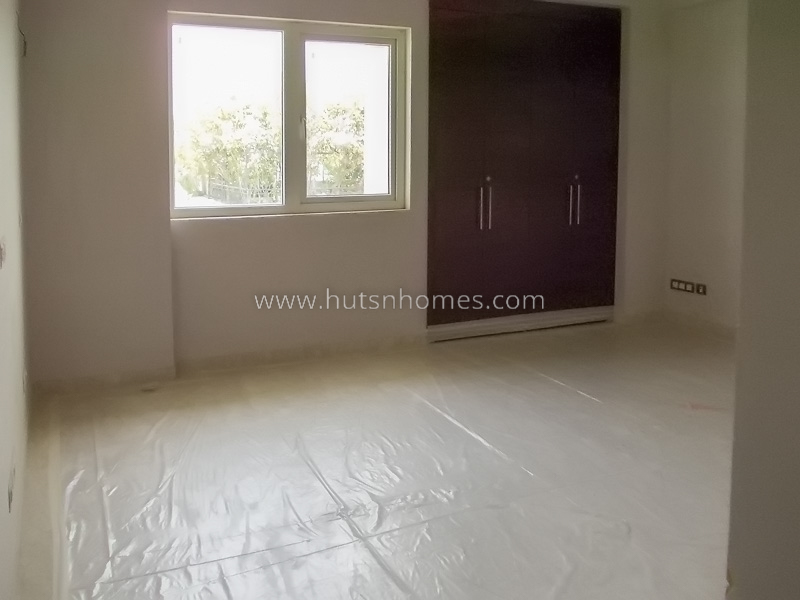 3 BHK Builder Floor For Rent in Defence Colony