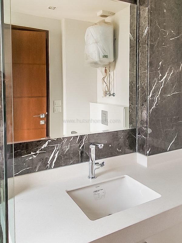 3 BHK Flat For Rent in Nizamuddin East