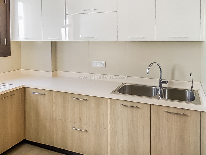 3 BHK Flat For Rent in Nizamuddin East