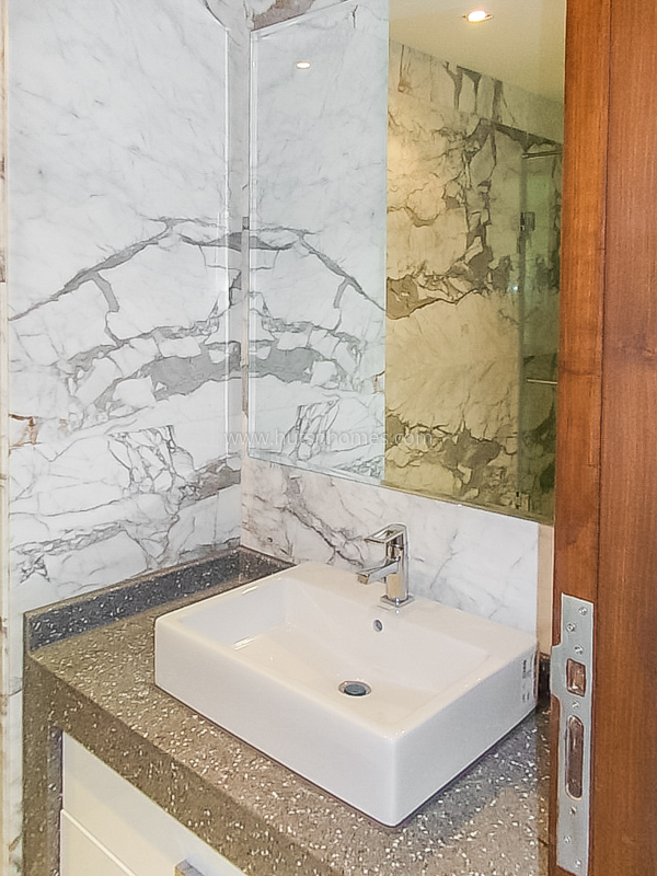 3 BHK Flat For Rent in Nizamuddin East