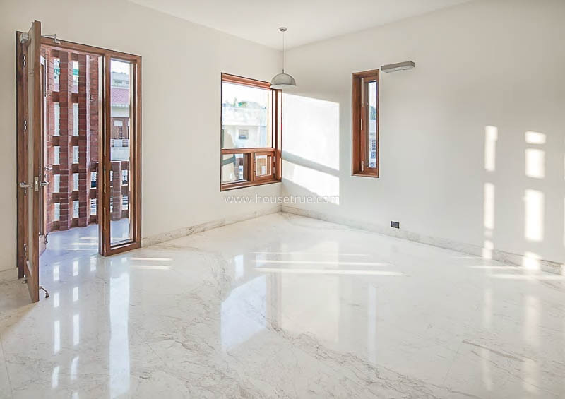 4 BHK Duplex For Rent in Defence Colony