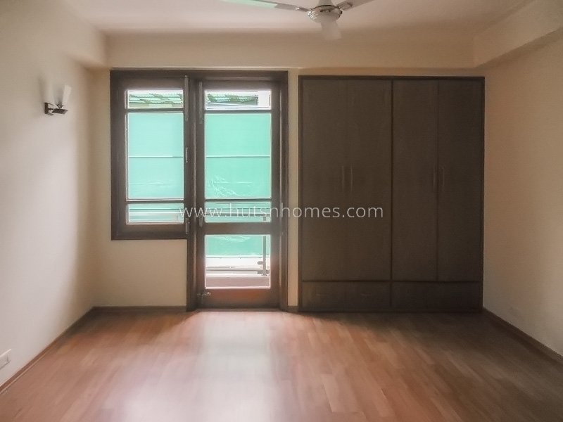 4 BHK Flat For Rent in Vasant Vihar