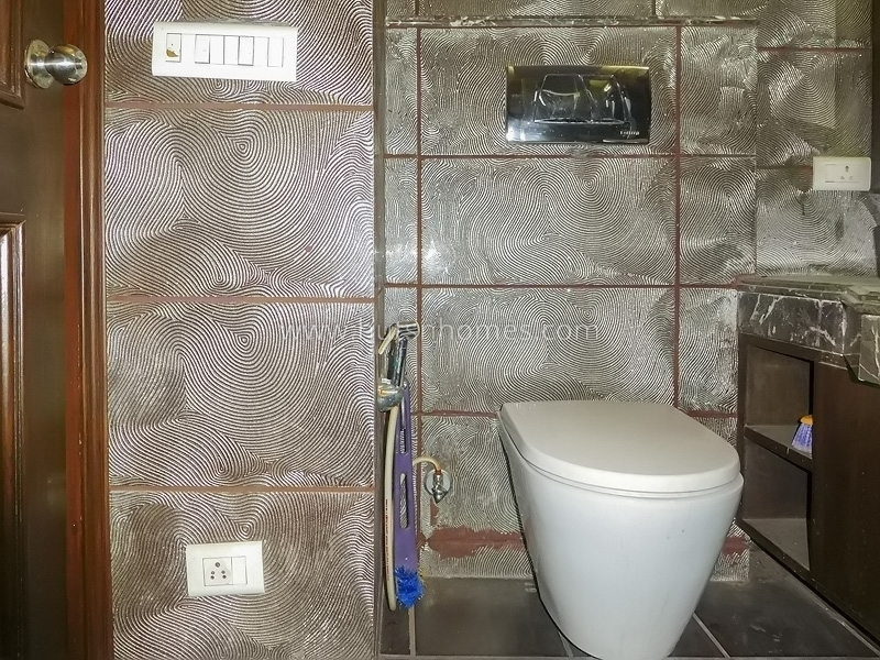 4 BHK Flat For Rent in Vasant Vihar