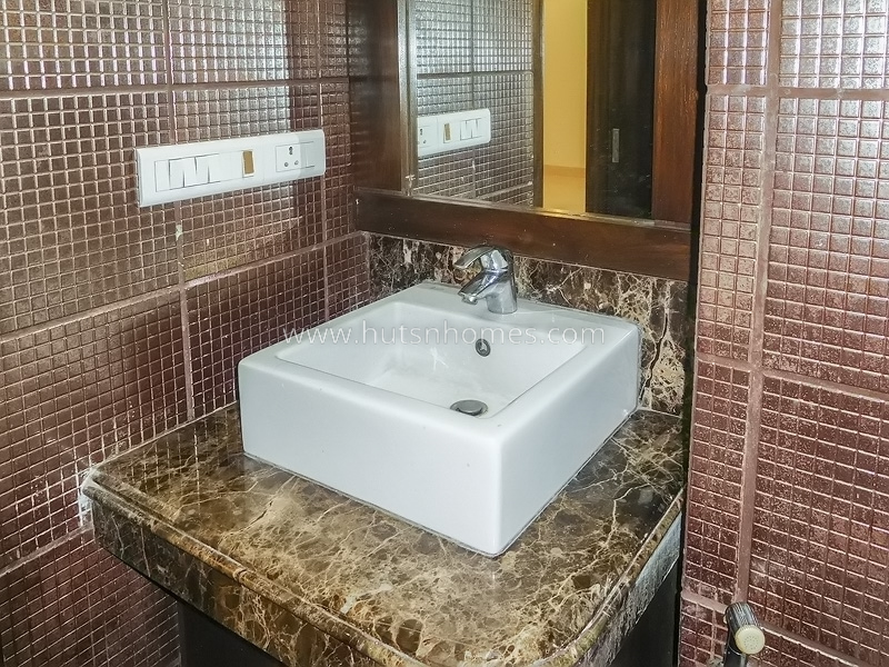 4 BHK Flat For Rent in Vasant Vihar