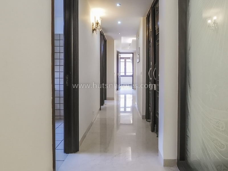 4 BHK Flat For Rent in Vasant Vihar