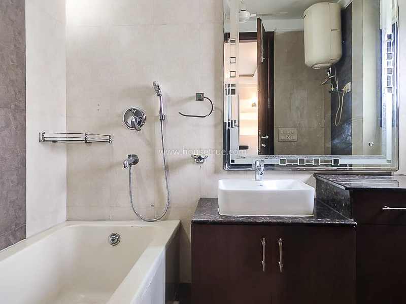 4 BHK Flat For Rent in Safdarjung Development Area