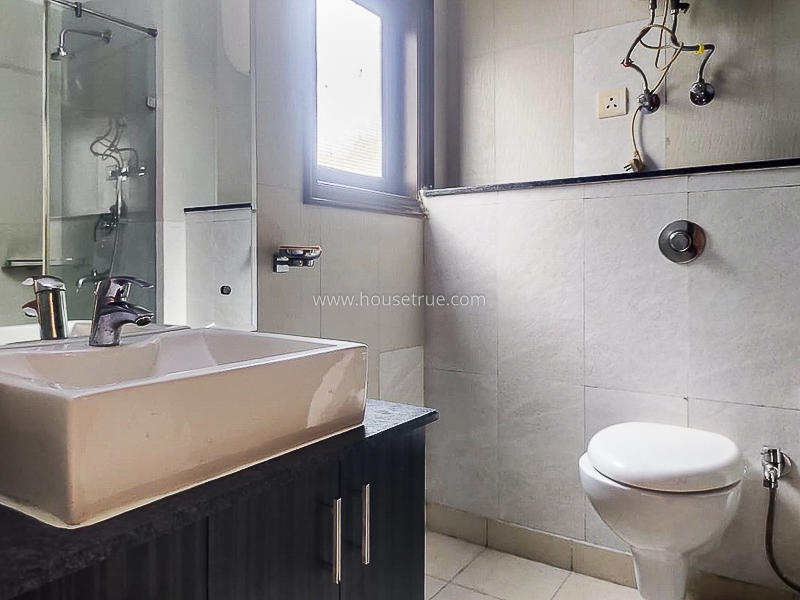 4 BHK Flat For Rent in Safdarjung Development Area