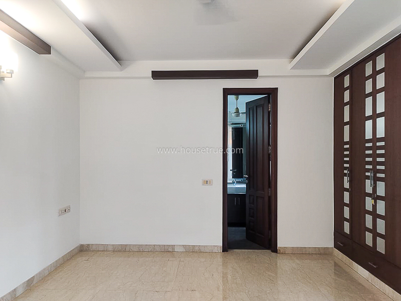 4 BHK Flat For Rent in Safdarjung Development Area