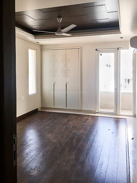 4 BHK Flat For Rent in Safdarjung Development Area