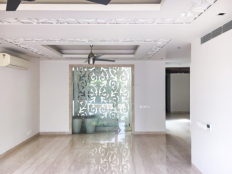 4 BHK Flat For Rent in Safdarjung Development Area