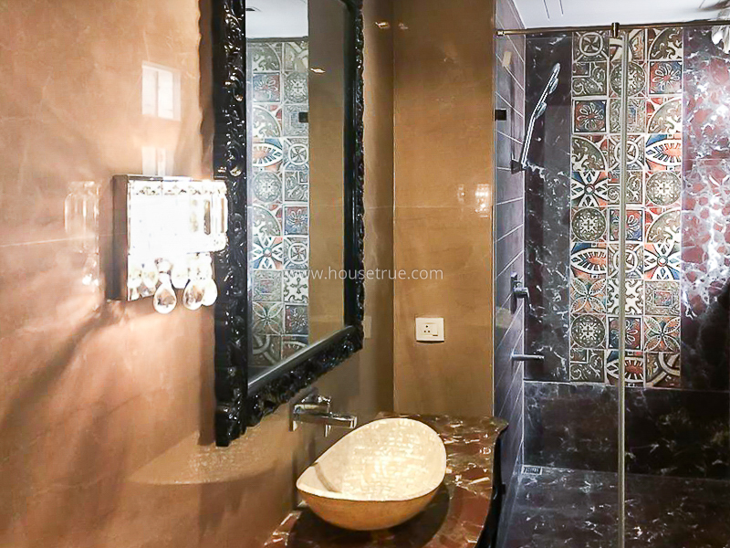4 BHK Flat For Rent in Safdarjung Development Area