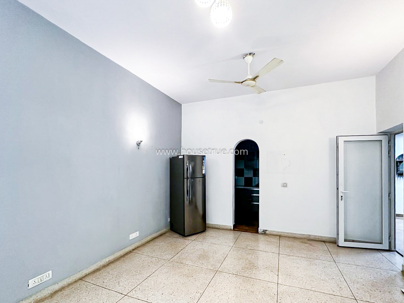 2 BHK Flat For Rent in Safdarjung Development Area