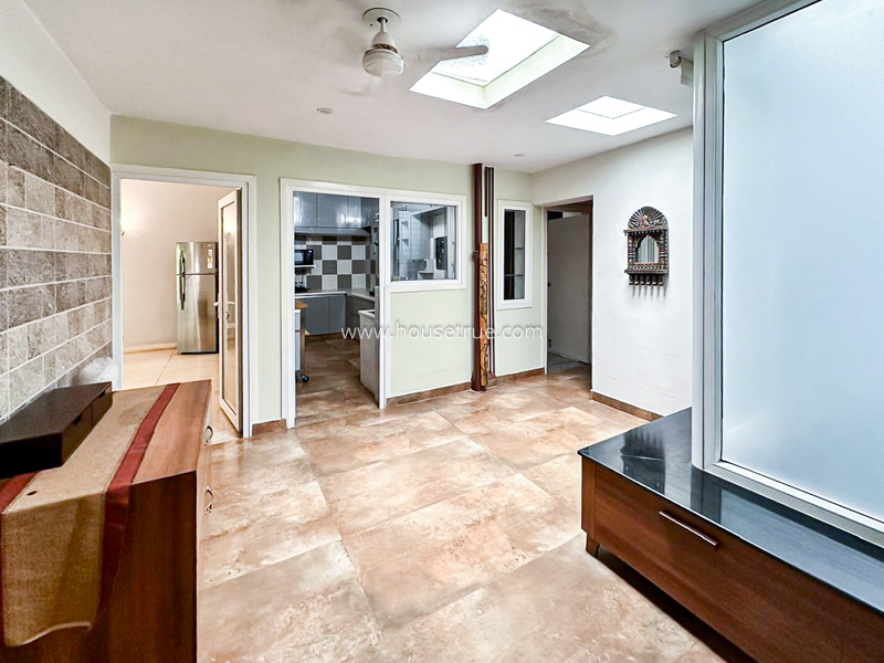 2 BHK Flat For Rent in Safdarjung Development Area