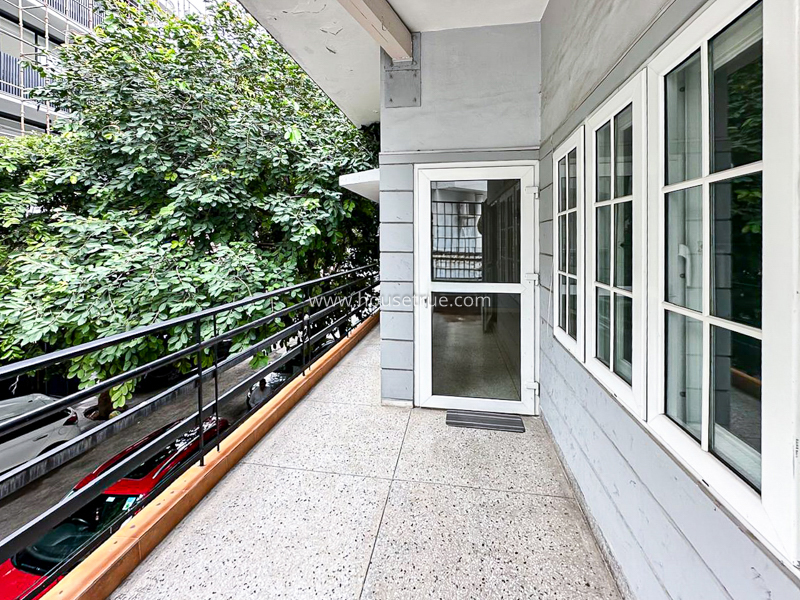 2 BHK Flat For Rent in Safdarjung Development Area