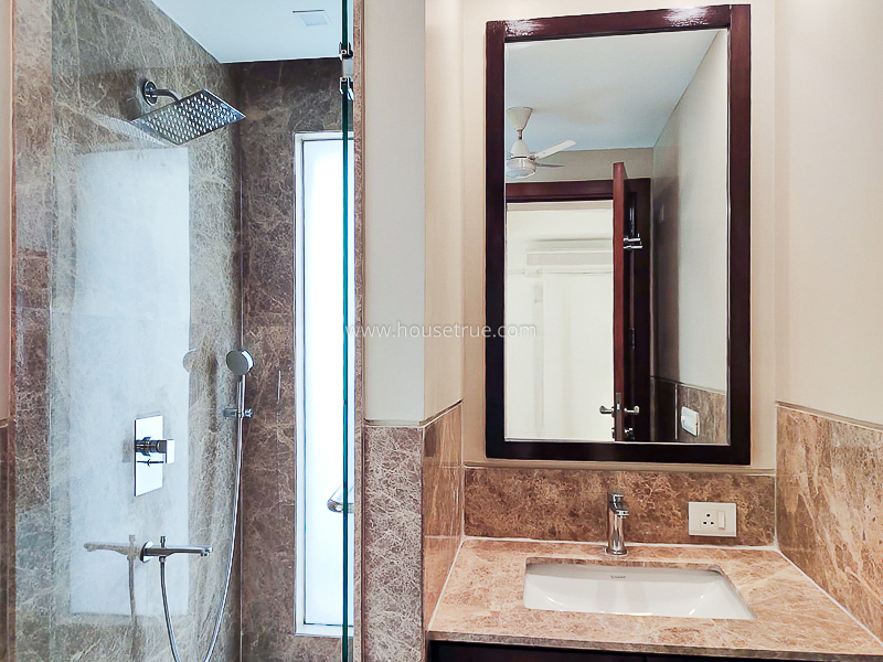 4 BHK Flat For Rent in Safdarjung Development Area