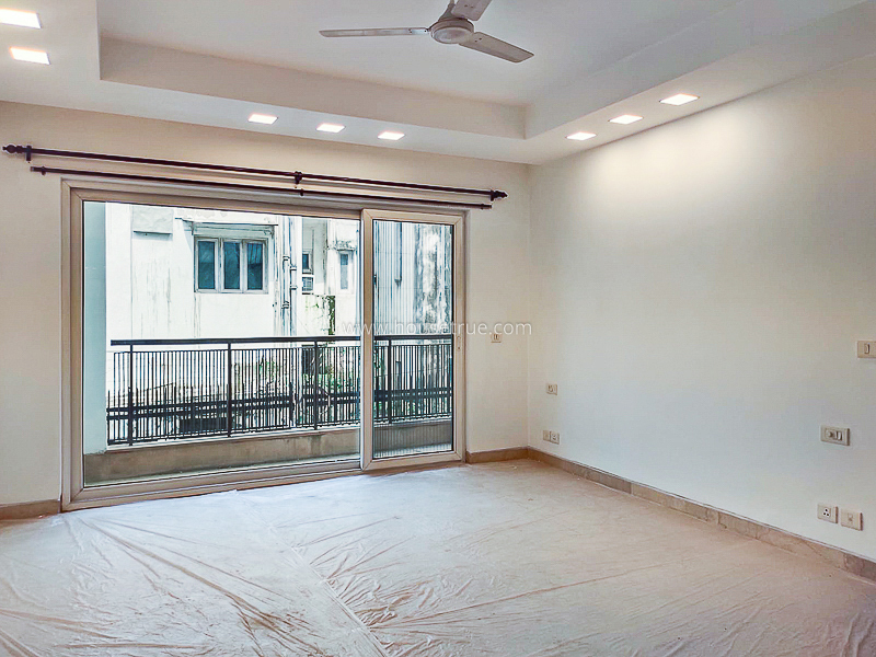 4 BHK Flat For Rent in Safdarjung Development Area
