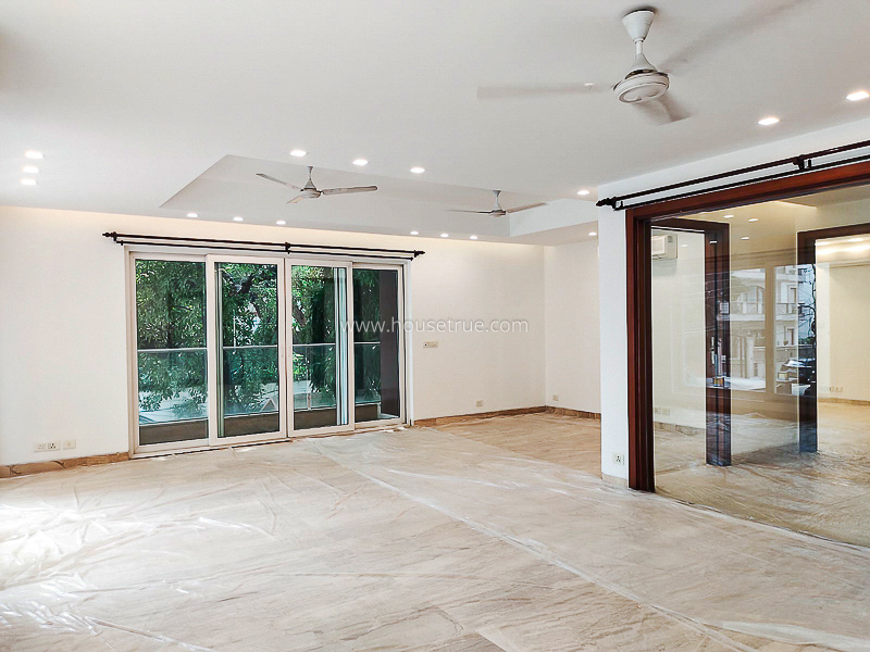 4 BHK Flat For Rent in Safdarjung Development Area