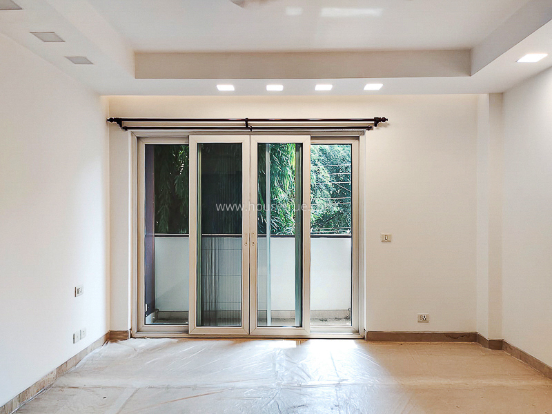 4 BHK Flat For Rent in Safdarjung Development Area