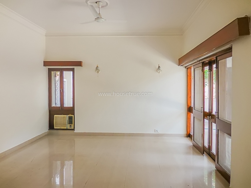 4 BHK Flat For Rent in Safdarjung Development Area