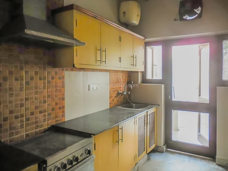 4 BHK Flat For Rent in Safdarjung Development Area