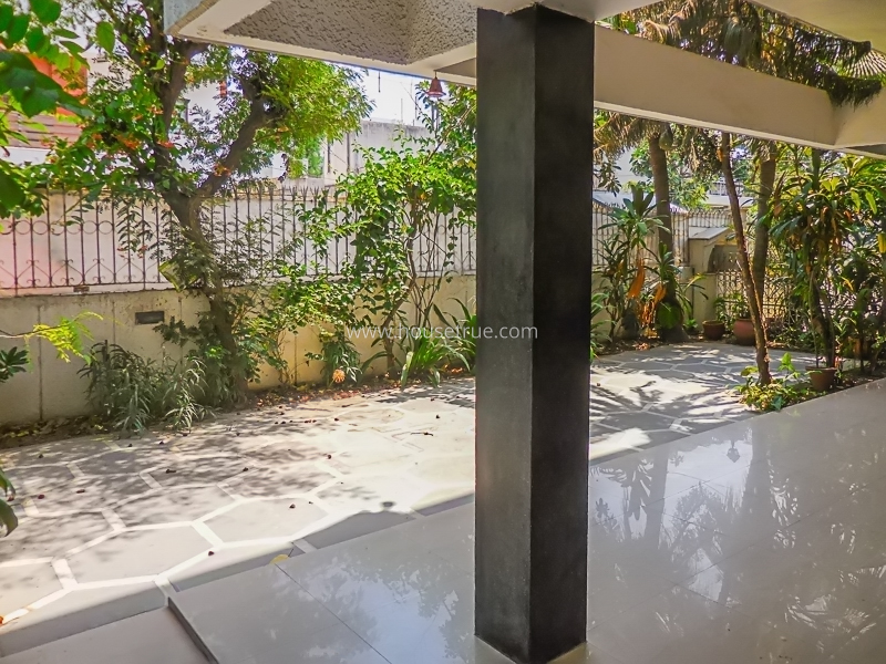 4 BHK Flat For Rent in Safdarjung Development Area
