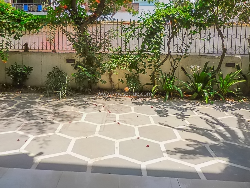 4 BHK Flat For Rent in Safdarjung Development Area