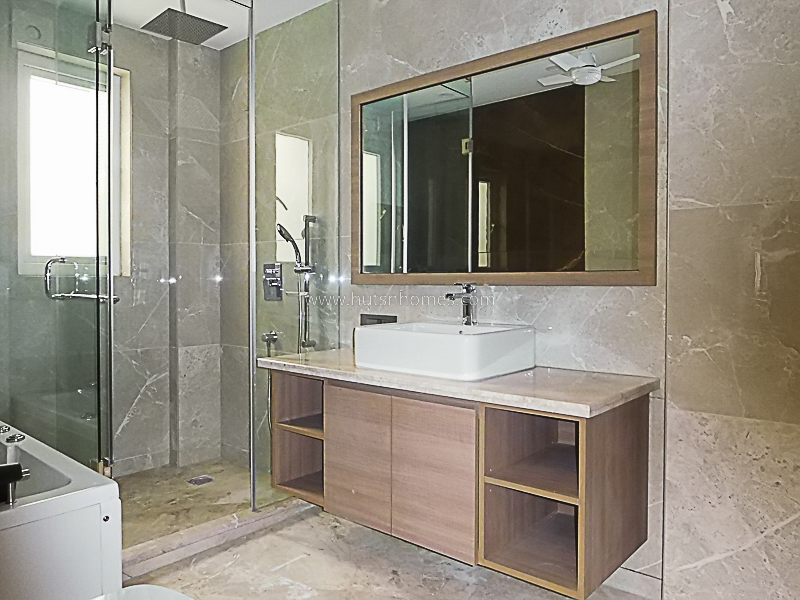 4 BHK Flat For Rent in Safdarjung Development Area
