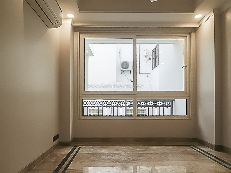 4 BHK Flat For Rent in Safdarjung Development Area