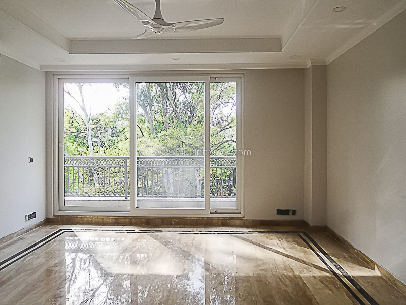 4 BHK Flat For Rent in Safdarjung Development Area