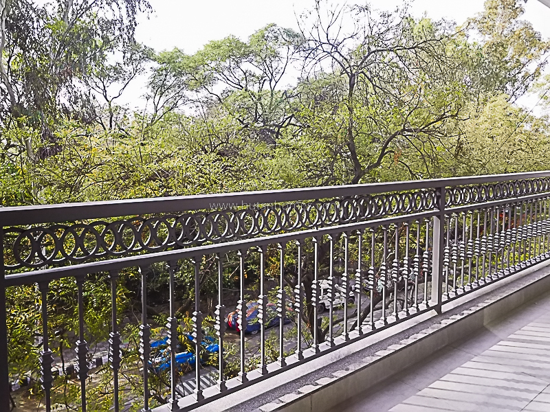 4 BHK Flat For Rent in Safdarjung Development Area