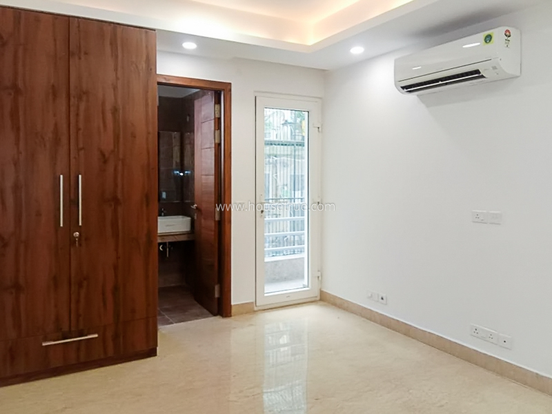3 BHK Flat For Rent in Safdarjung Development Area