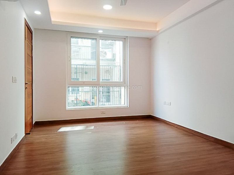 3 BHK Flat For Rent in Safdarjung Development Area