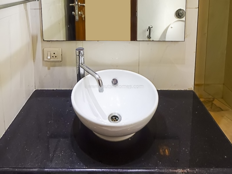4 BHK Flat For Rent in Vasant Vihar
