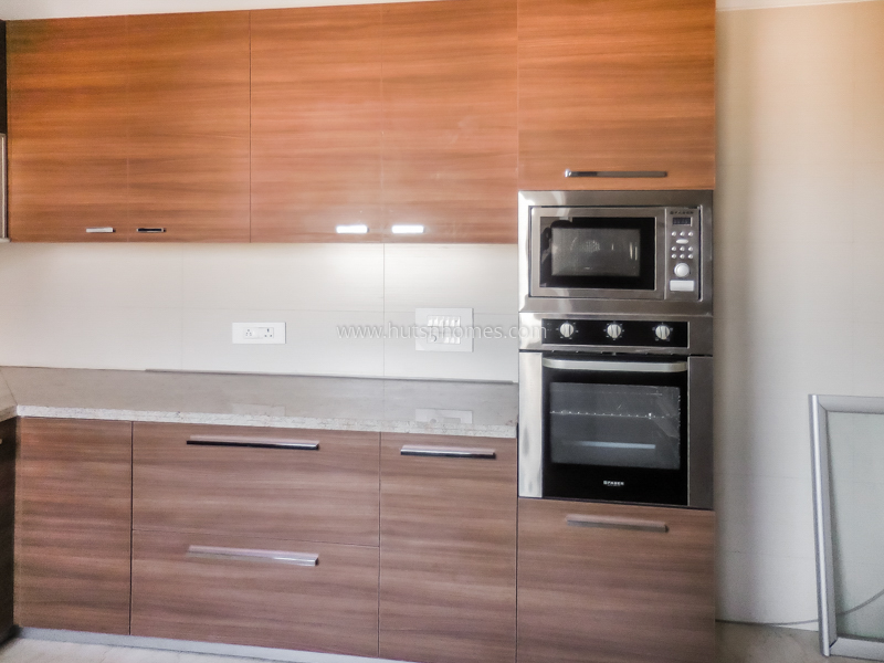 3 BHK Flat For Rent in Defence Colony