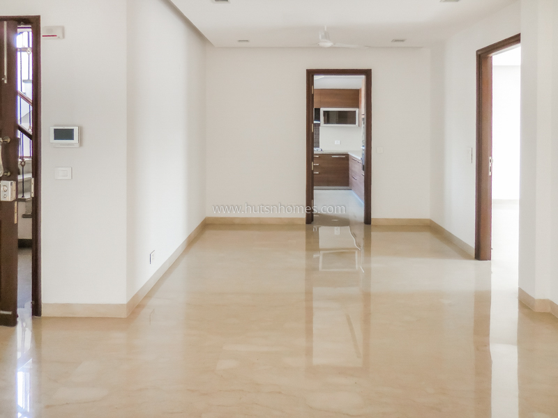3 BHK Flat For Rent in Defence Colony