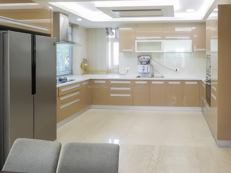 3 BHK Flat For Rent in Defence Colony