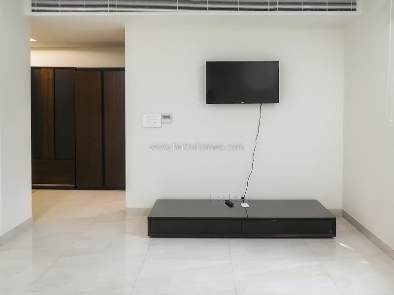 3 BHK Flat For Rent in Defence Colony