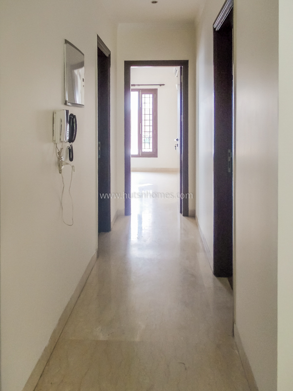 5 BHK Duplex For Rent in Defence Colony
