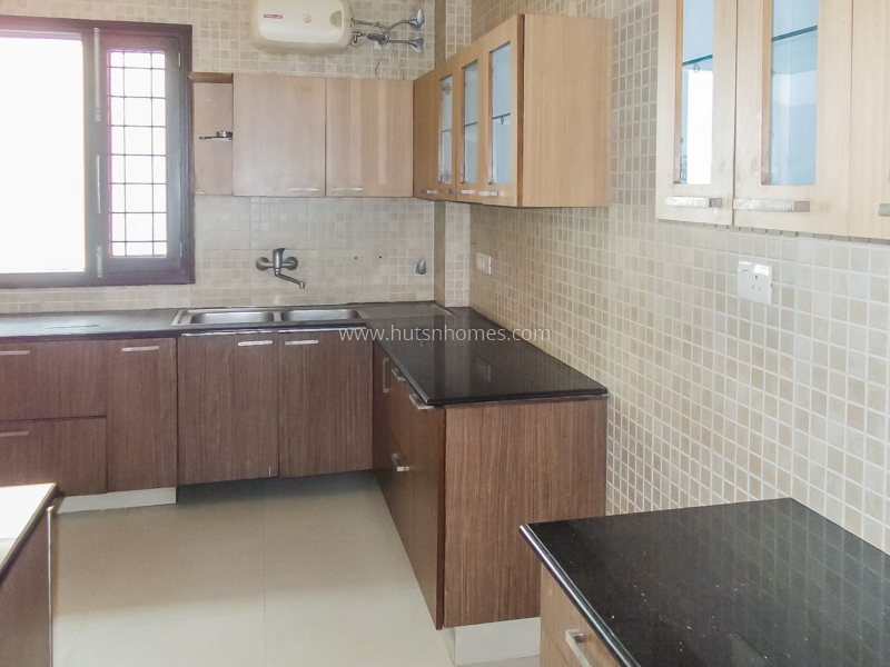5 BHK Duplex For Rent in Defence Colony