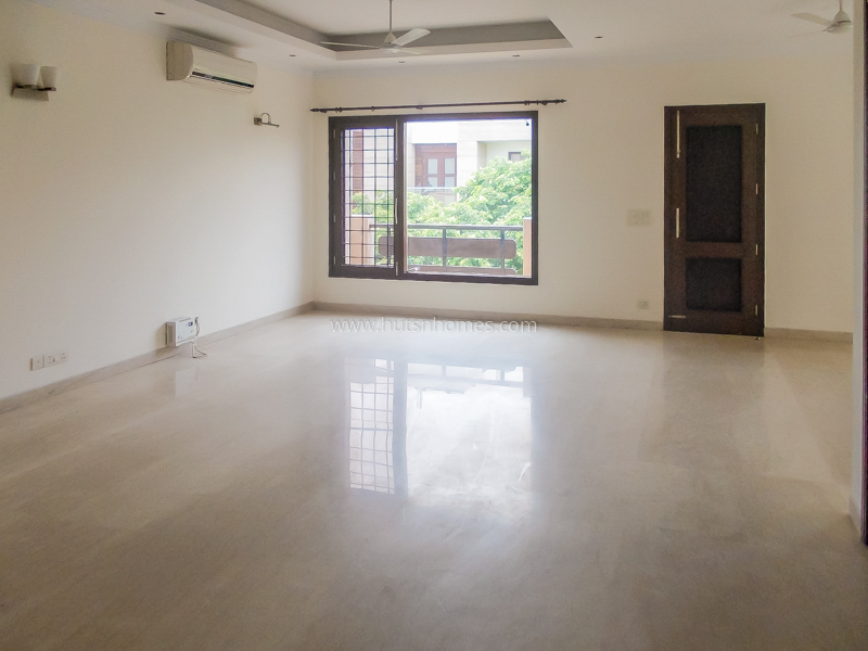 5 BHK Duplex For Rent in Defence Colony