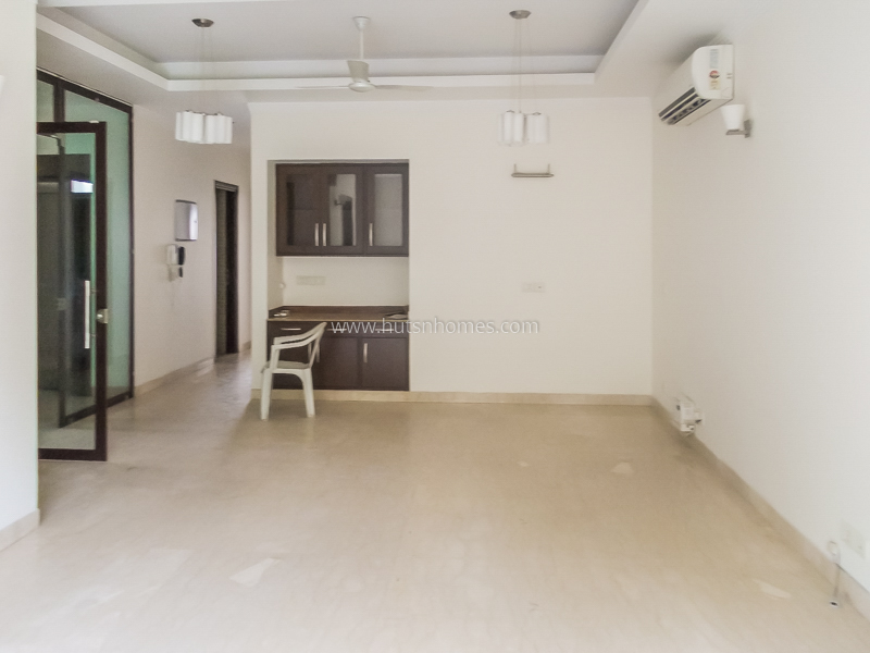 5 BHK Duplex For Rent in Defence Colony