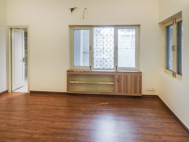 5 BHK House For Rent in Defence Colony